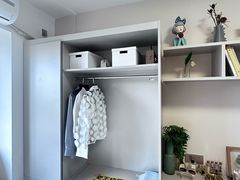 -东方体育中心(地铁站)