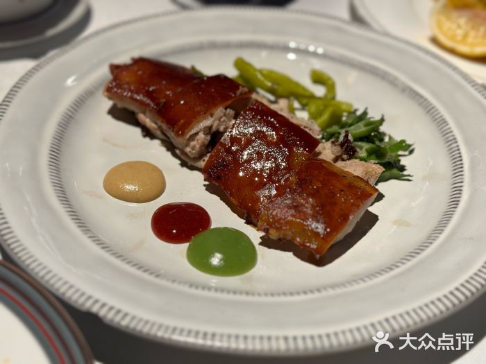 ELROJO红·西班牙餐厅(中骏世界城店)烤乳猪图片