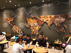 大堂-星巴克臻选(舟山凯虹广场店)