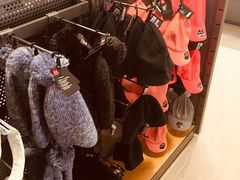 -UNDER ARMOUR(新燕莎奥莱店)