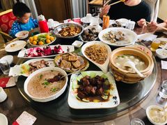 -洁神饭庄·海鲜·青岛菜·30年老字号(五四广场店)