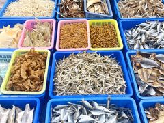 -霞涌市场海鲜摆卖区