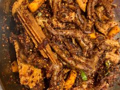 鸭爪大虾双拼-嘎嘎鸭下巴·爆辣干锅(明教寺店)