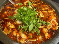 -灶知轩湘西石锅鱼(万佳广场店)