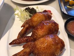 鲜虾胶酿脆皮鸡翅-港丽餐厅(高德置地店)