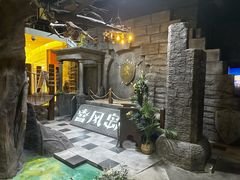 -暴风岛沉浸式体验馆(百联世纪店)