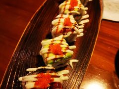 鳗鱼牛油果寿司-烧鸟横丁(联发文创口岸店)