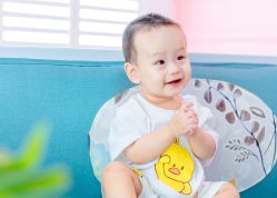 -小熊维尼高端儿童摄影(宝安旗舰店)