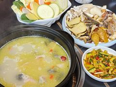 -野菌皇海景野生菌火锅(滨海大道店)