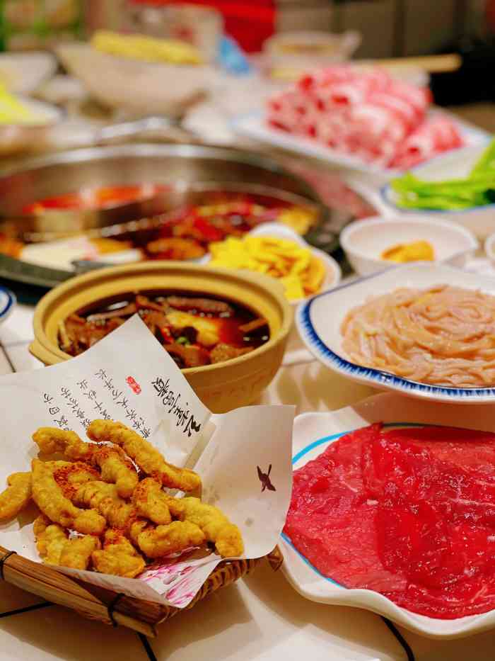 贤合庄卤味火锅(摩天活力城店)-"清明节假期第一天去的,那天商场人