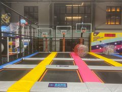 -嗨翻Hi-Fun竞技主题乐园·蹦床亲子生日轰趴(国光1937店)