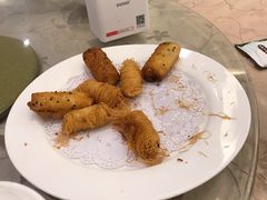双皮奶榴莲酥-乾隆美食·本帮菜(黄河路店)