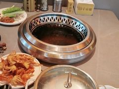 -黑金·寻焰自助百汇·烤肉·火锅(中街店)
