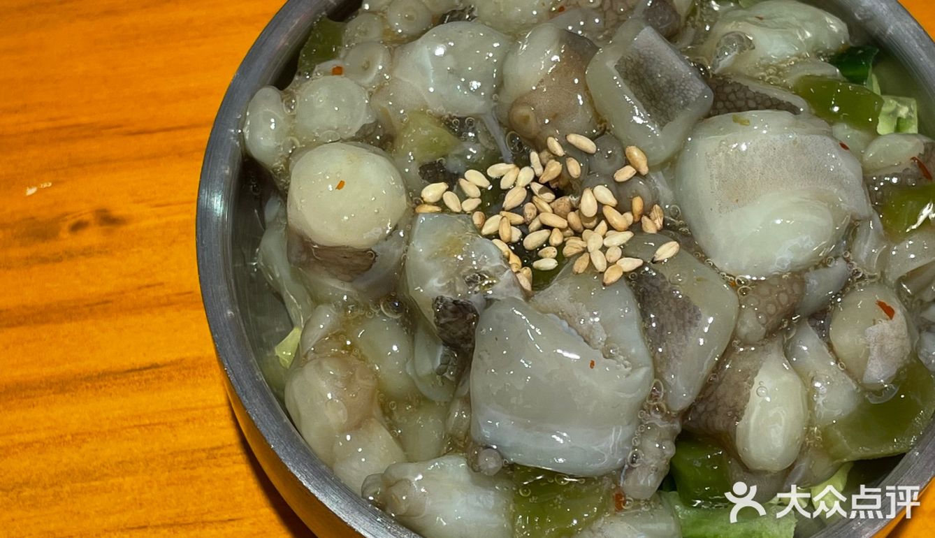 老板是韩国人，烤肉也不用自己动手