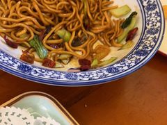 -东大桥小国抻面烧烤(长通路店)