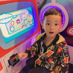 -莫莉幻想儿童乐园(武汉经开永旺店)