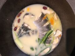 -咕嘟草帽鱼·牛奶一样的鲜鱼汤(包河万达广场创始店)