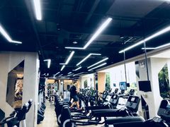 -威克健身游泳(万菱汇店)