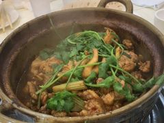 招牌家鸡煲-渝君重庆火锅(嘉宾路店)
