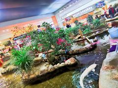 -鸿通城购物中心