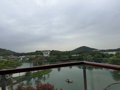 -上海佘山世茂艾美酒店