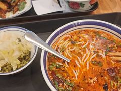 -云阿蛮云南生烫牛肉米线(奉贤路店)