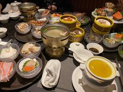 -半岛翡丽海鲜自助餐厅(观风亭店)