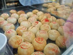 咸蛋黄鲜肉月饼-真老大房鲜肉月饼(南京路步行街店)