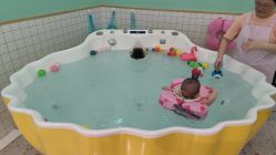 点击看大图 -Pony Baby宝尼婴幼儿游泳SPA馆