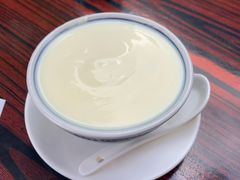 香滑凤凰奶-周大娘牛乳(旧寨古村总店)