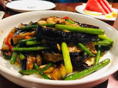 -车之谷·汽车文化主题餐厅(汽开店)