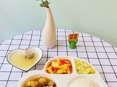 -金点蒙氏早教托育(悠然校区)