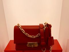 -日上免税店(三径路t3店)