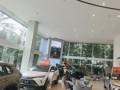 -上海和裕一汽丰田4S店(七宝店)