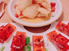 -山楂树融合菜餐厅