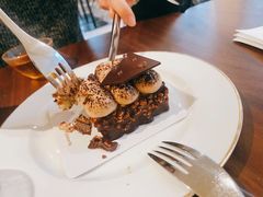 -Fridi Patisserie Cafe