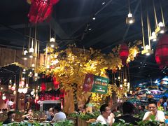 -老滇山寨•云南特色菜•地方菜•民族风情歌舞表演(金碧店)