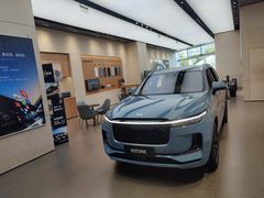-理想汽车(世纪汇店)