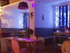 -樱花里音乐餐吧·牛扒椰子鸡(东圃店)