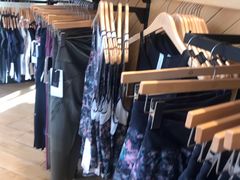 -lululemon(上海浦东IFC店)