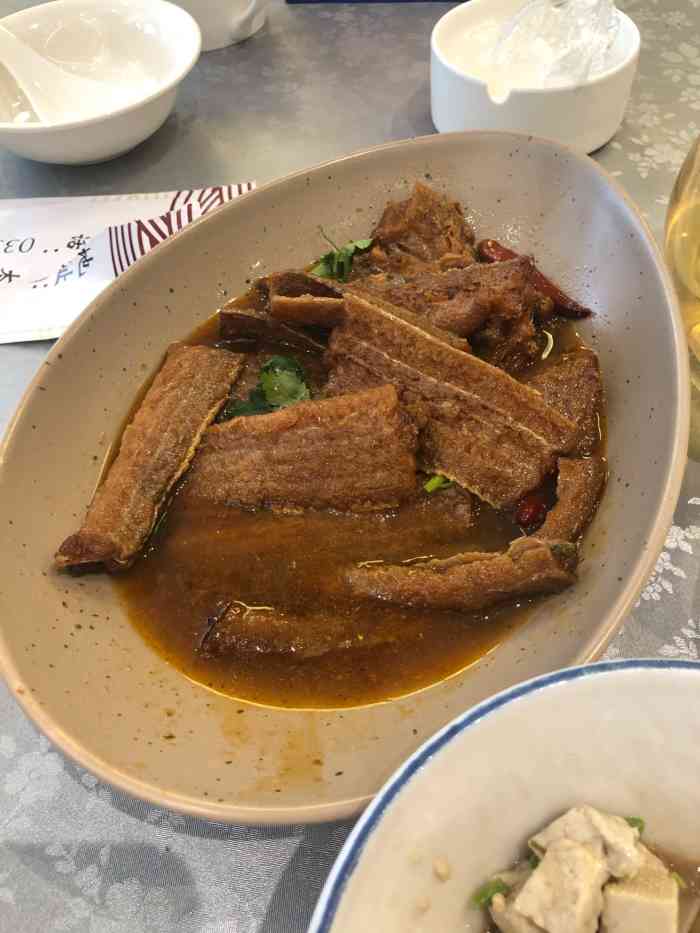 斌子拉面馆"本来是准备去小敏渔村的无奈老妈已经饿的不.
