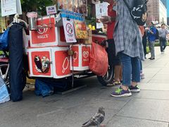 -詹爷爷乌节路街头冰淇淋