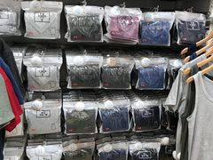 -优衣库(郑州丹尼斯大卫城店)