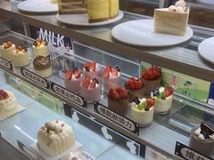 -焙丽拾光(麦凯乐直营店)