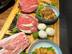 -明洞阿姨·韩式酱蟹烤肉·创意料理(三元桥店)