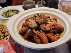 -肥肥虾庄·金牌油焖大虾(汉街SKP店)