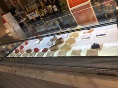 -Fridi Patisserie Cafe