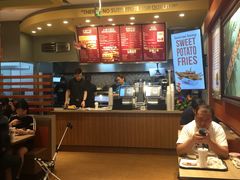 -The Habit Burger Grill 哈比特汉堡(爱琴海店)