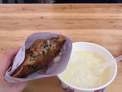 -半月镰胡姐脆皮萝卜饺子