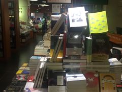 -西西弗书店&矢量咖啡(壹方购物中心店)